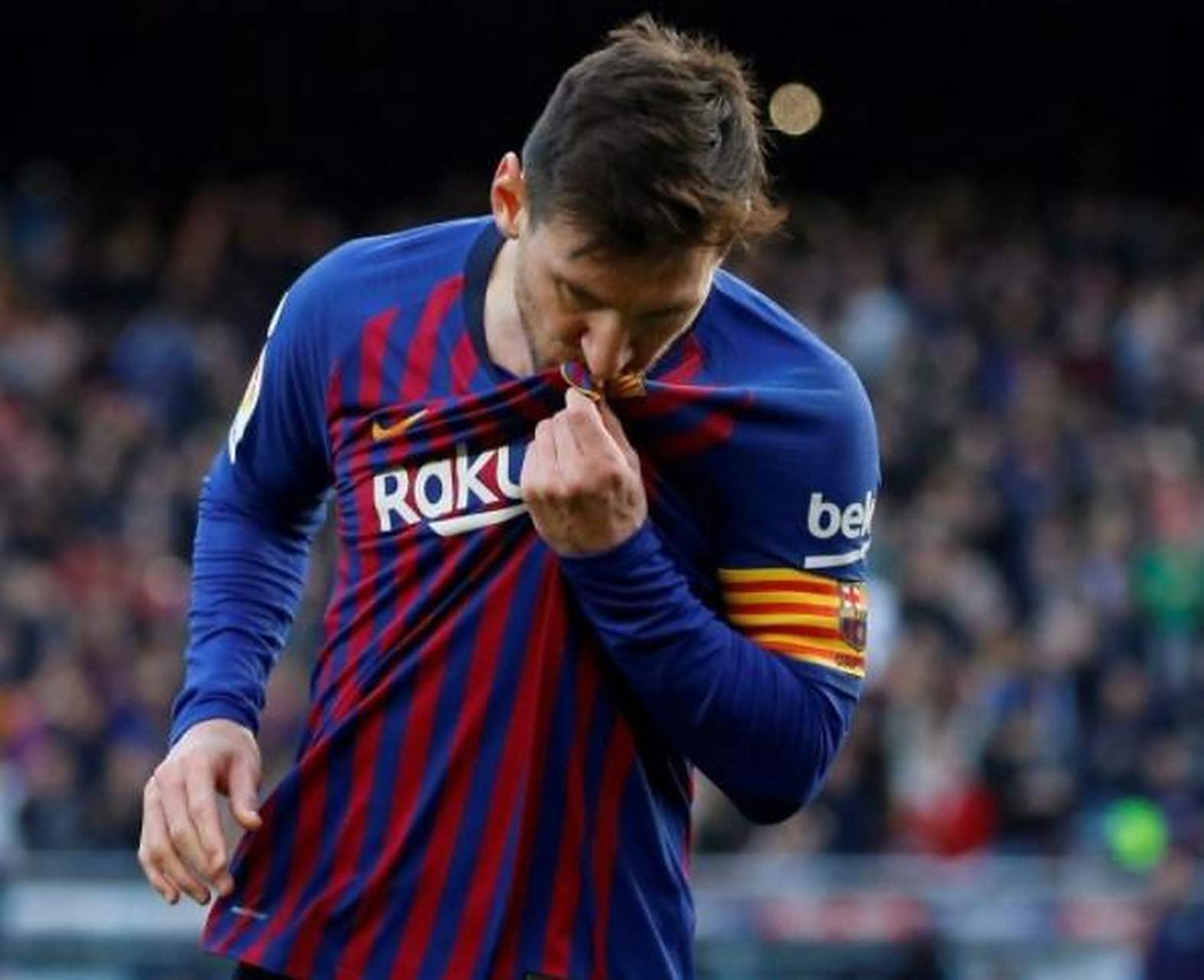 开云首页入口-梅西在比赛中受伤退赛，曼联主帅表示担忧！的简单介绍