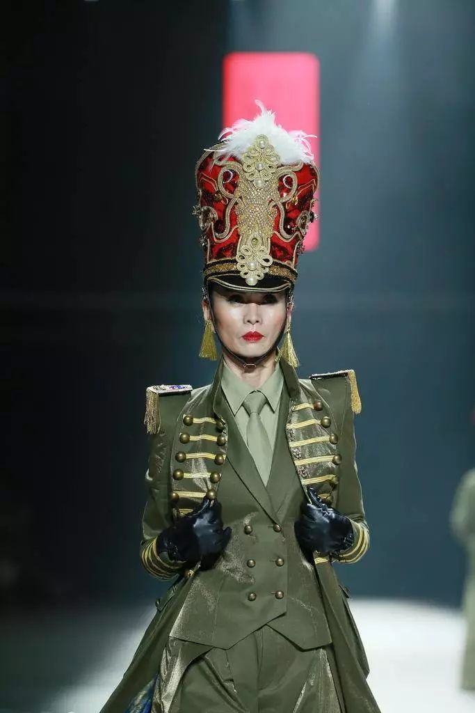 开云首页体验-关于托特纳姆训练开放日，加时末段调整名单引欢呼，英超在即，细节决定成败的信息